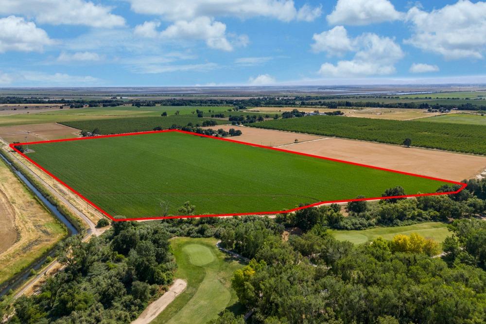 0 W Elkhorn Boulevard