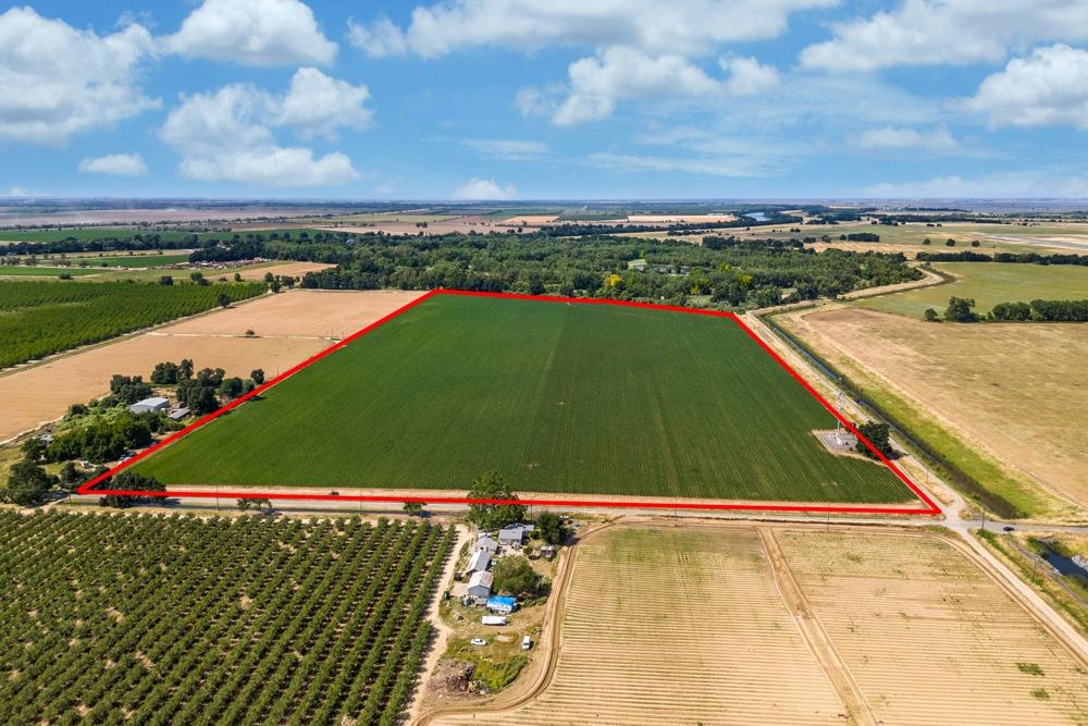 0 W Elkhorn Boulevard