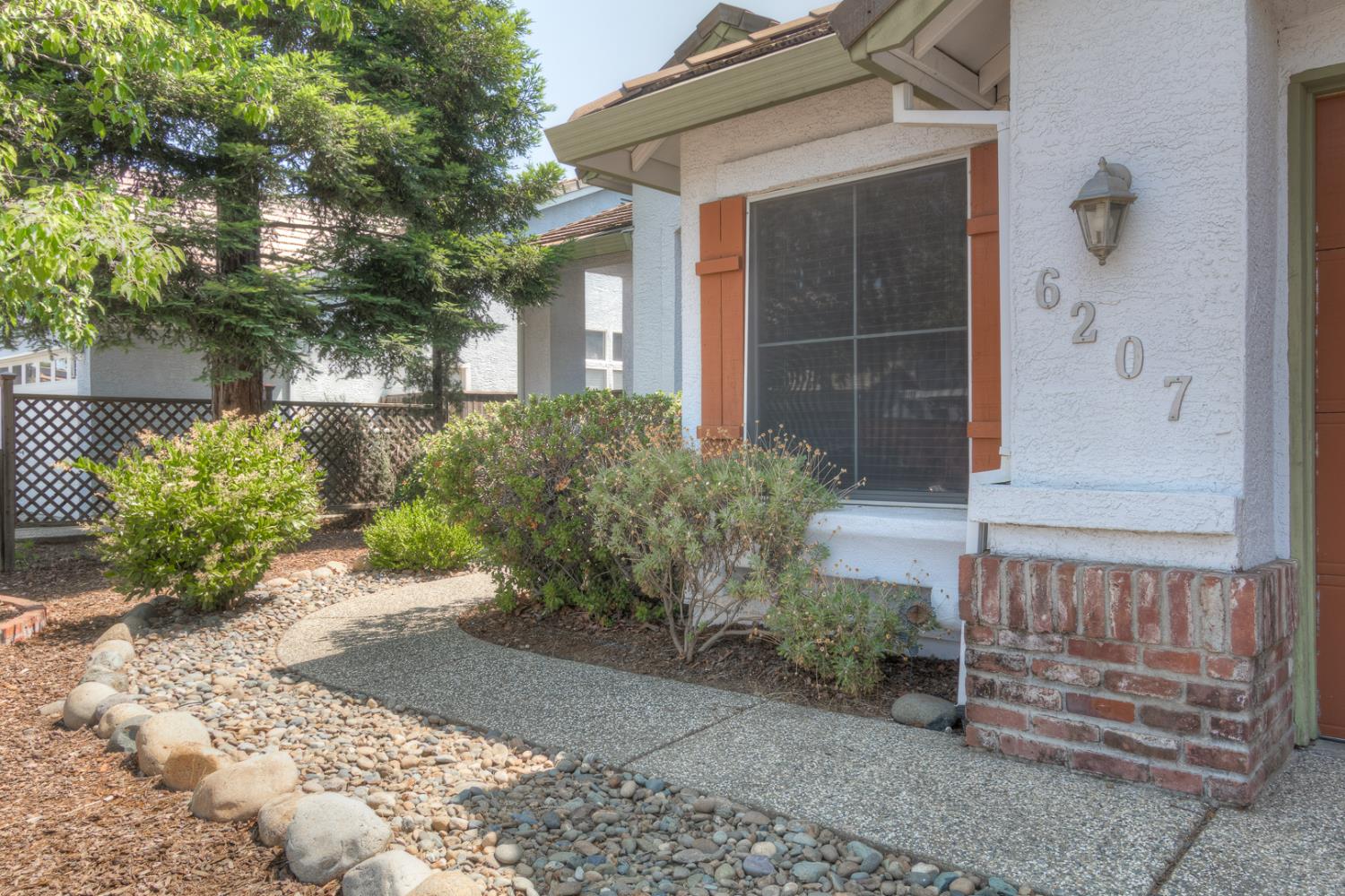 6207 Cameo Drive
