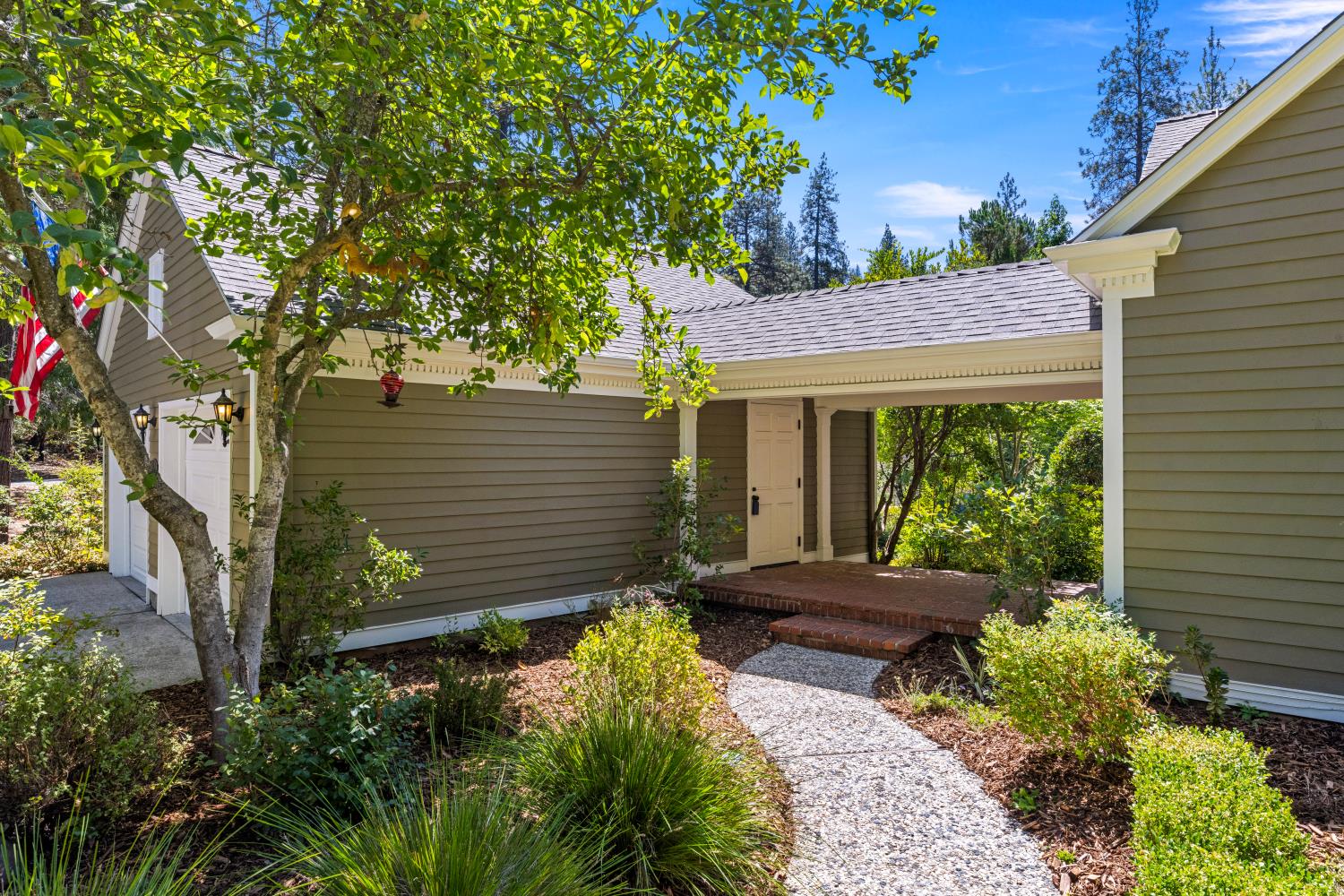 983 Coyote Hill Road