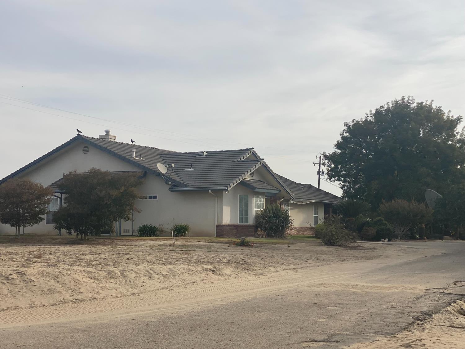 13956 S Cherry Avenue