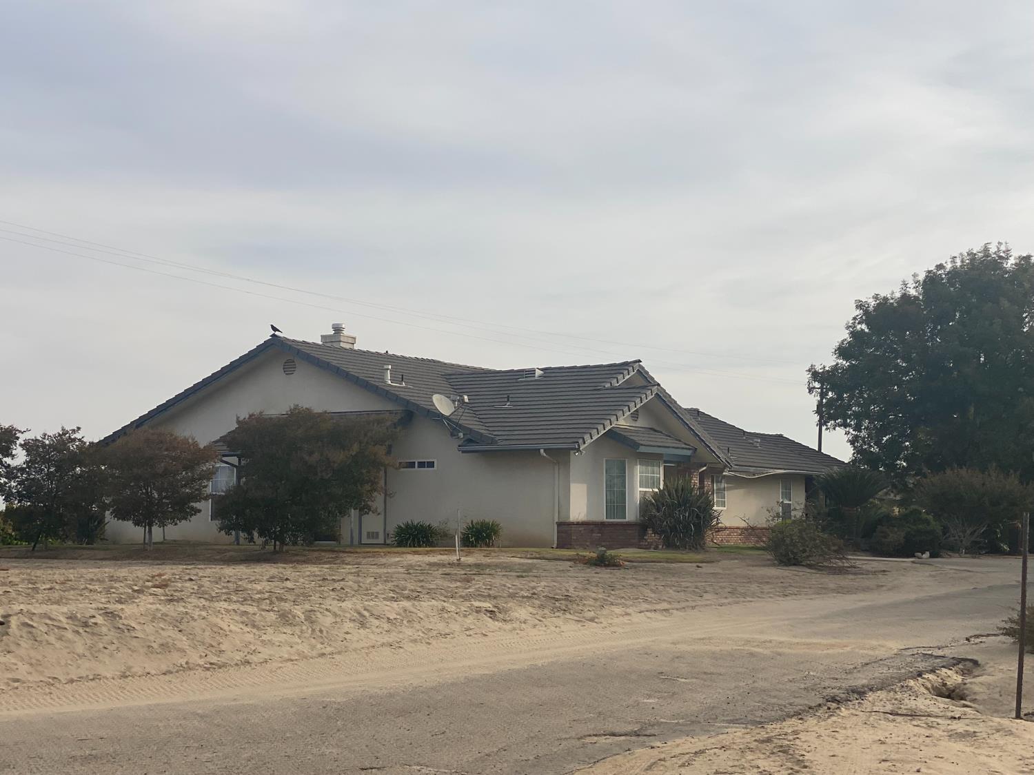 13956 S Cherry Avenue