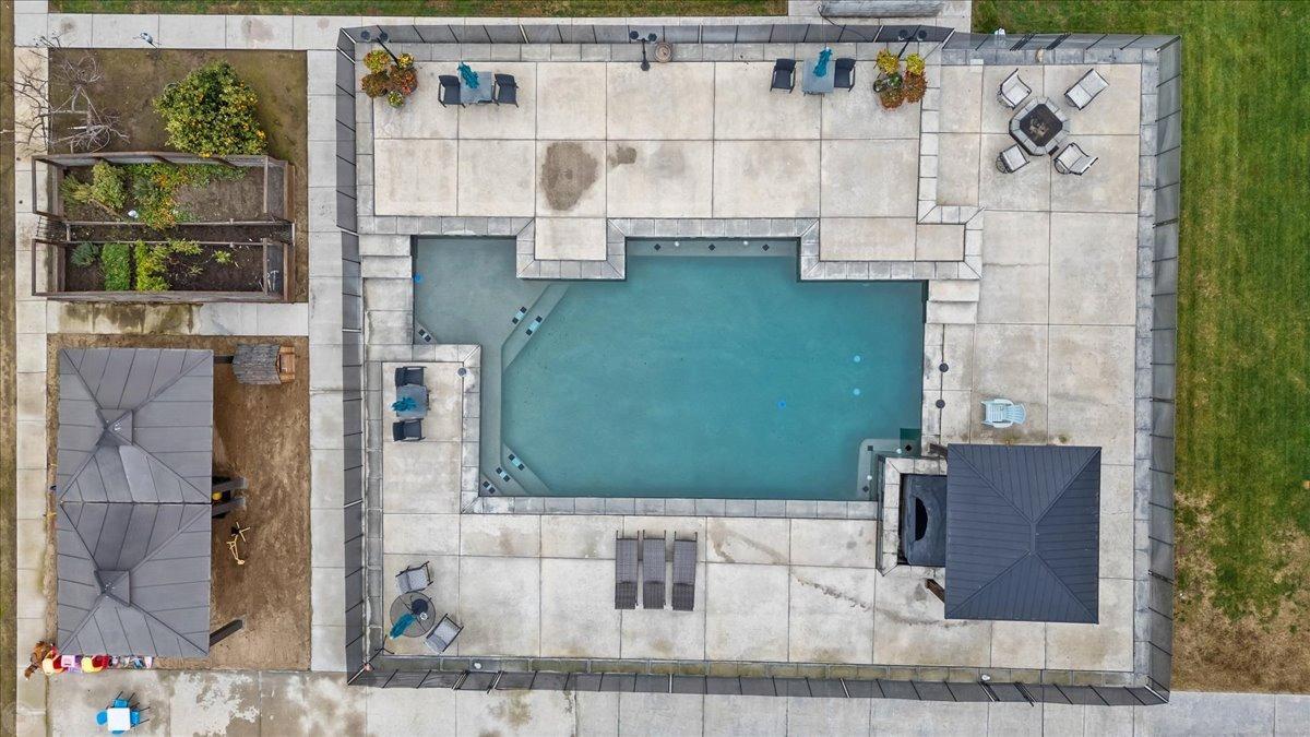 Atwater, California 95301, United States, 4 Bedrooms Bedrooms, ,3 BathroomsBathrooms,Residential,Active,19084