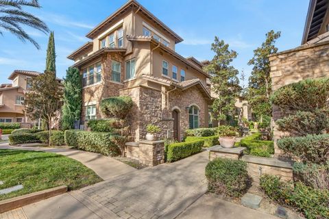 2430 Pavilions Place Lane 406 Sacramento CA 95825