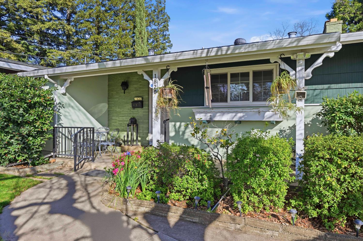 1820 Richmond Street