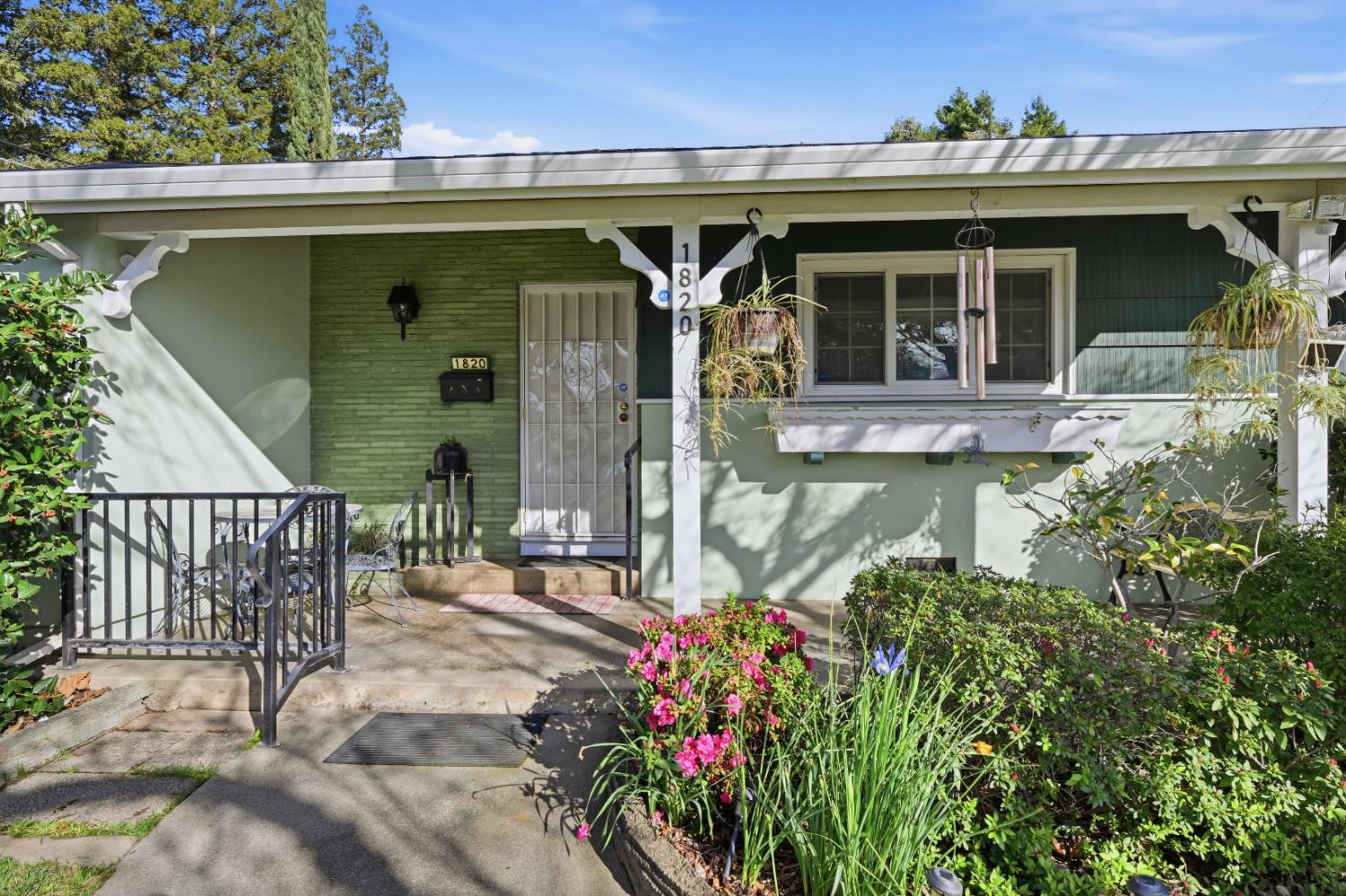 1820 Richmond Street