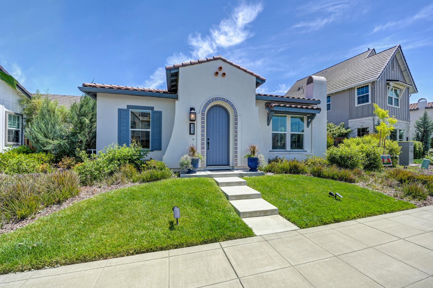 3017 Bedford Falls Way