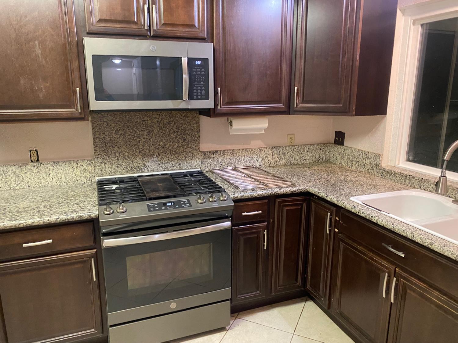 4711 Oakhollow Drive