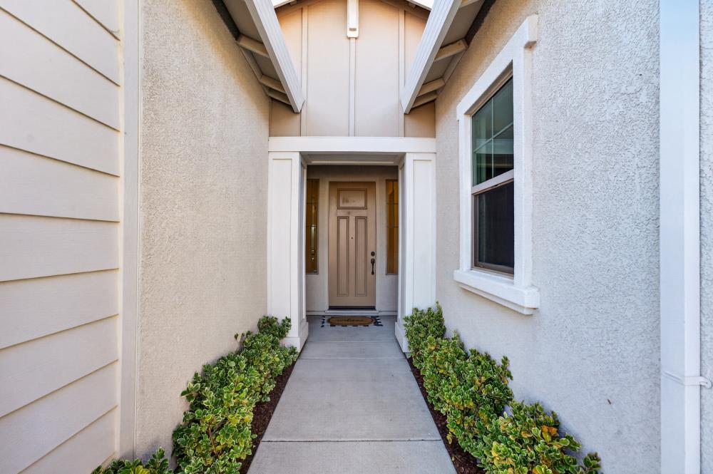 300 Yorktown Court