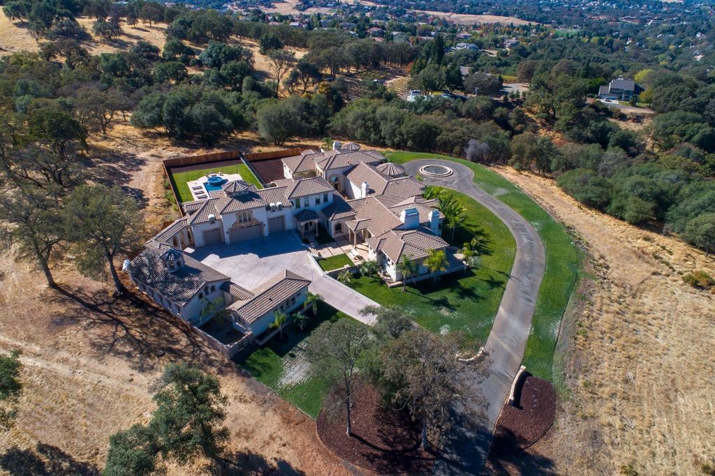 Photo of 2070 W Green Springs Road, El Dorado Hills, CA 95762 (MLS # 225125566)