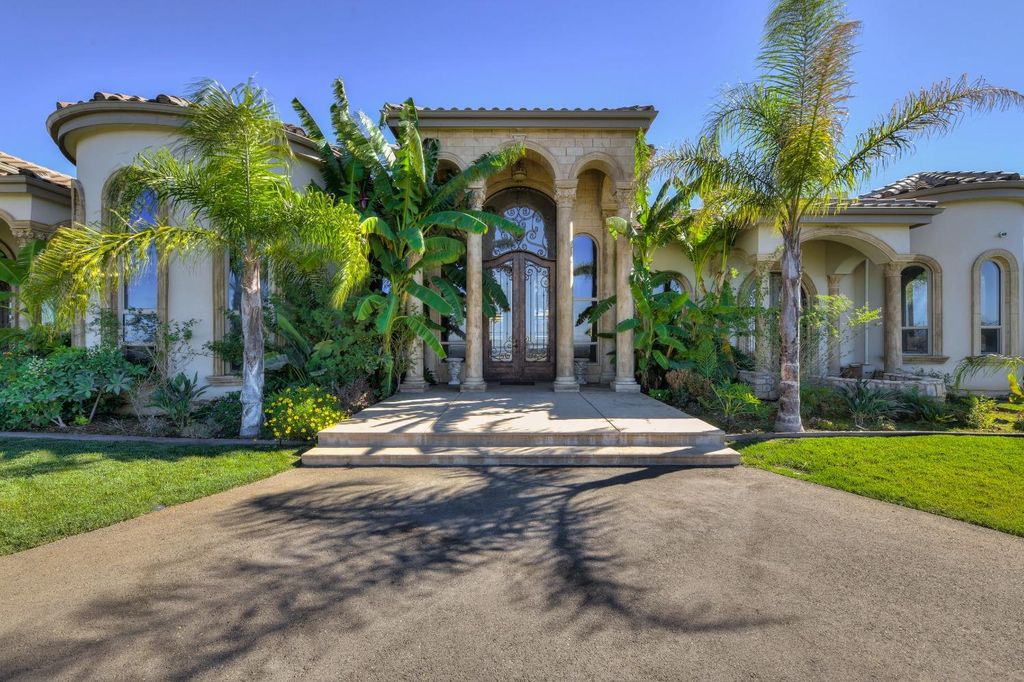 Photo of 2070 W Green Springs Road, El Dorado Hills, CA 95762 (MLS # 225125566)