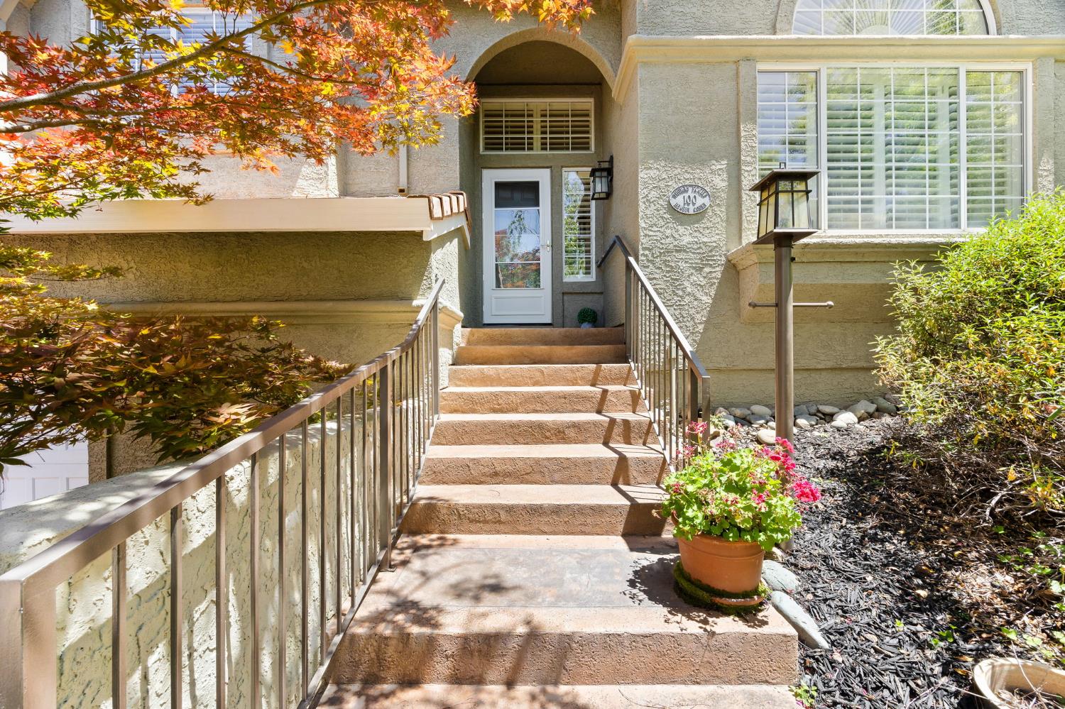 100 Hensey Court