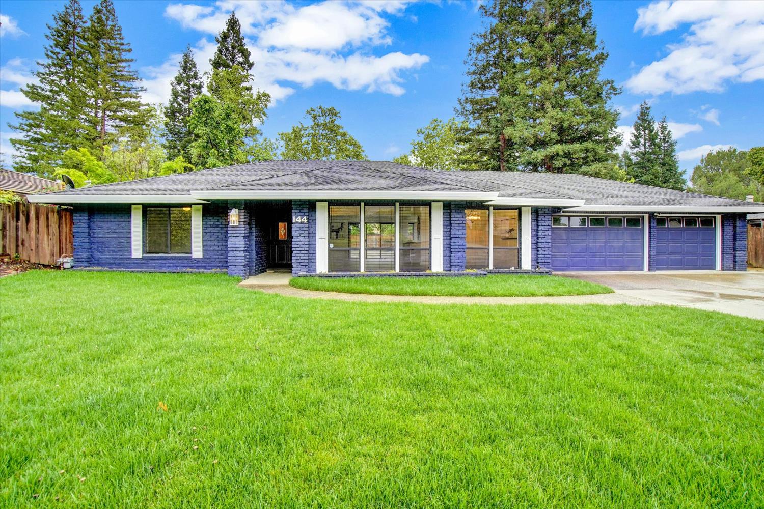 144 W Gold Creek Circle