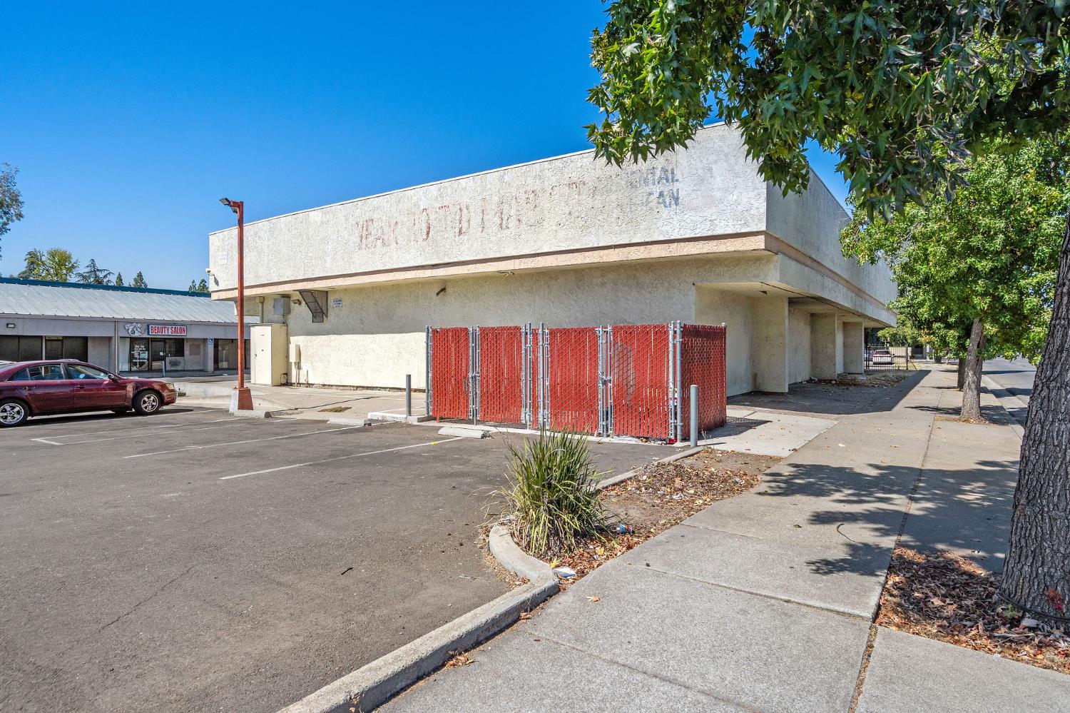 8107 West Lane
