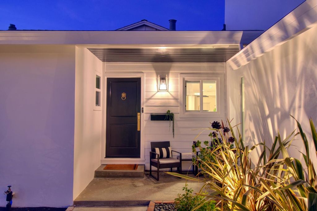 Photo of 4401 Clytie Way, Sacramento, CA 95864 (MLS # 226033454)