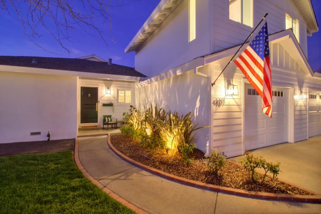 Photo of 4401 Clytie Way, Sacramento, CA 95864 (MLS # 226033454)