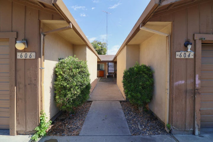 Photo 1 of 10 — 604 Fort Sumpter Drive, Modesto, CA 95354
