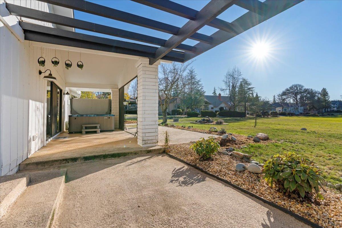 Penn Valley, California 95946, United States, 3 Bedrooms Bedrooms, ,2 BathroomsBathrooms,Residential,Active,5334