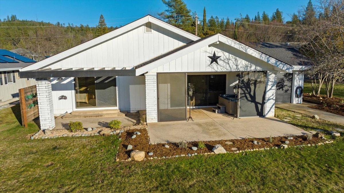 Penn Valley, California 95946, United States, 3 Bedrooms Bedrooms, ,2 BathroomsBathrooms,Residential,Active,5334