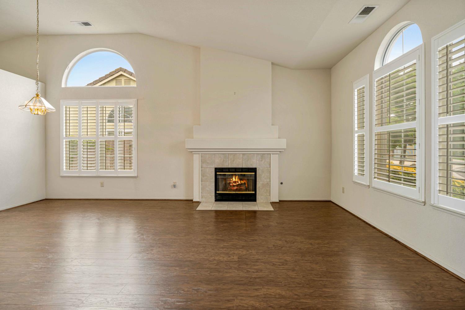 5504 Sun Gold Drive
