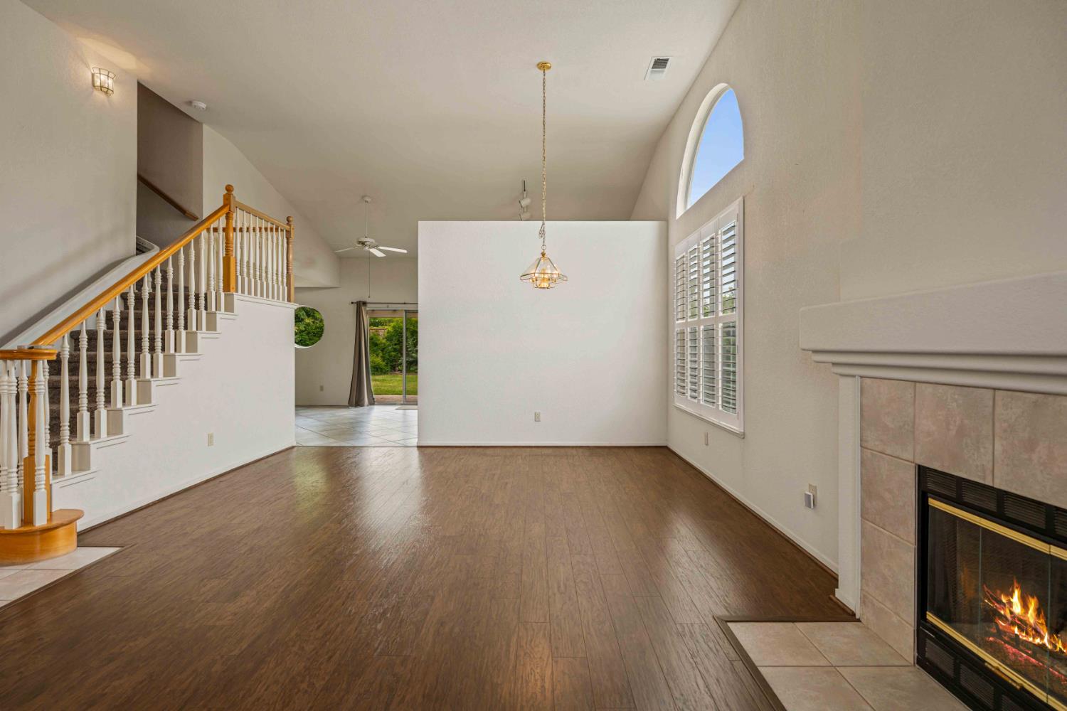 5504 Sun Gold Drive