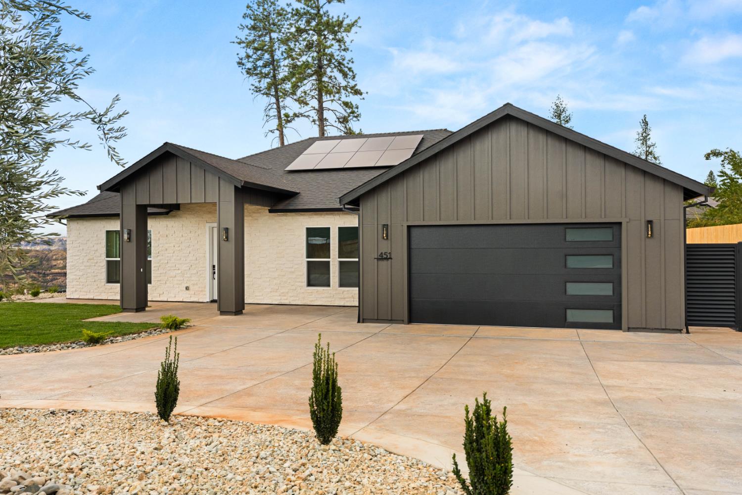 451 Sunset Drive