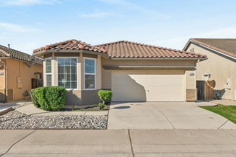 7426 Sun Reign Lane Sacramento CA 95823