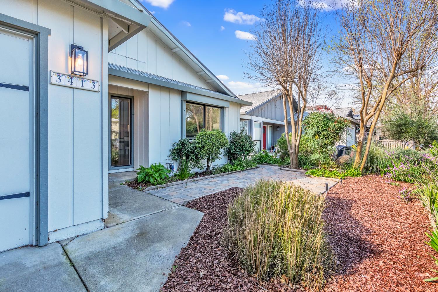 3413 Oyster Bay Avenue