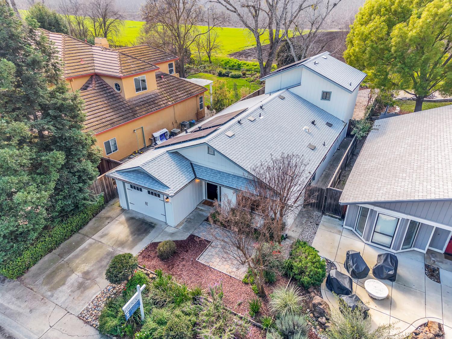 3413 Oyster Bay Avenue