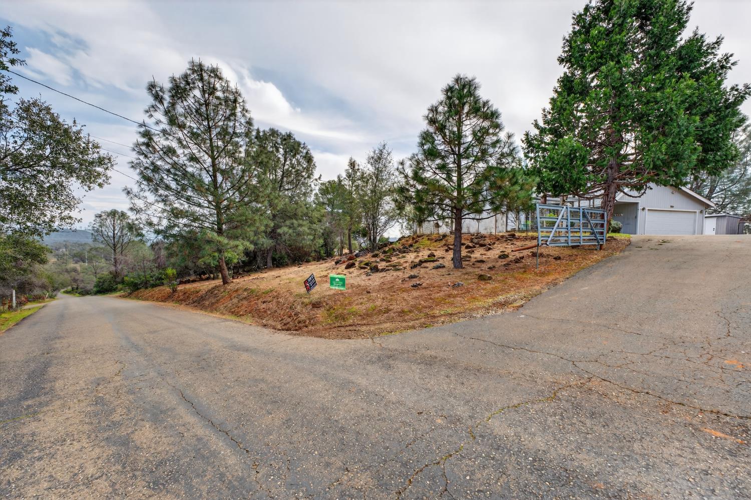 3940 Pineoakyo Court