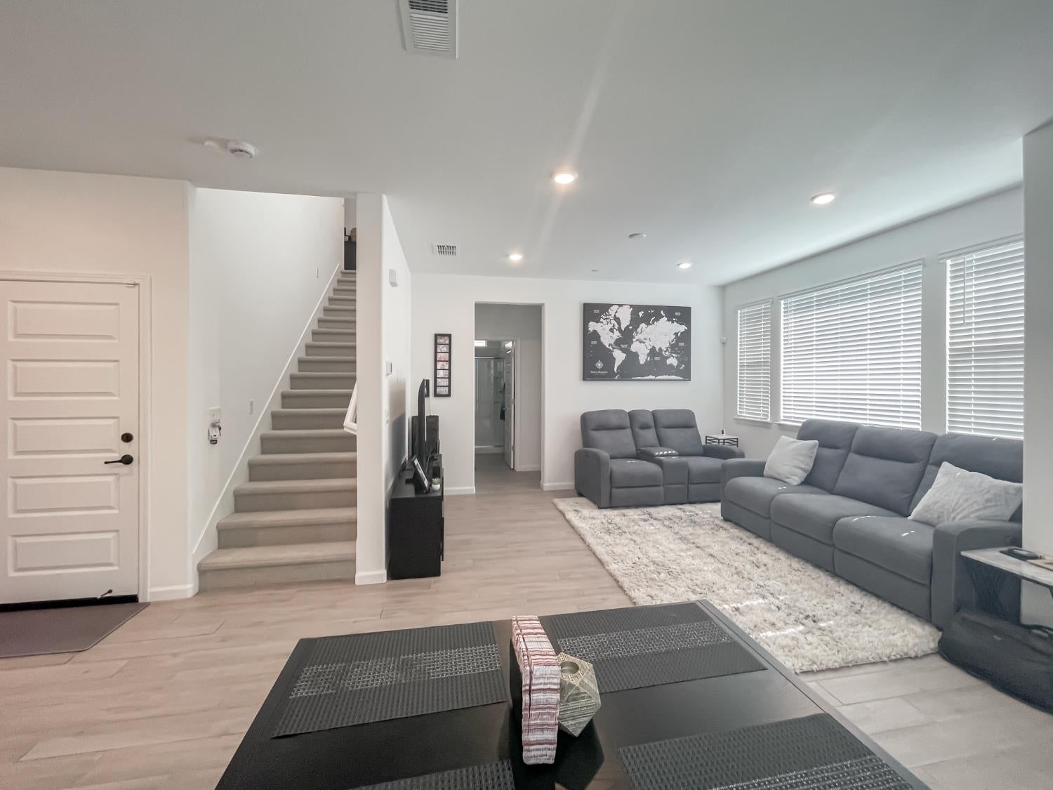 1383 Hadley Drive
