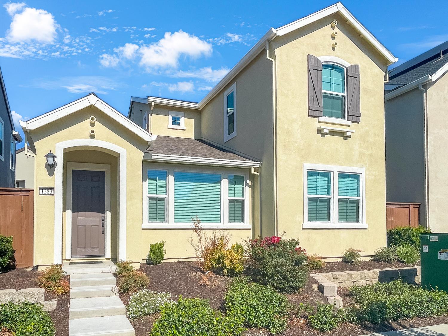 1383 Hadley Drive