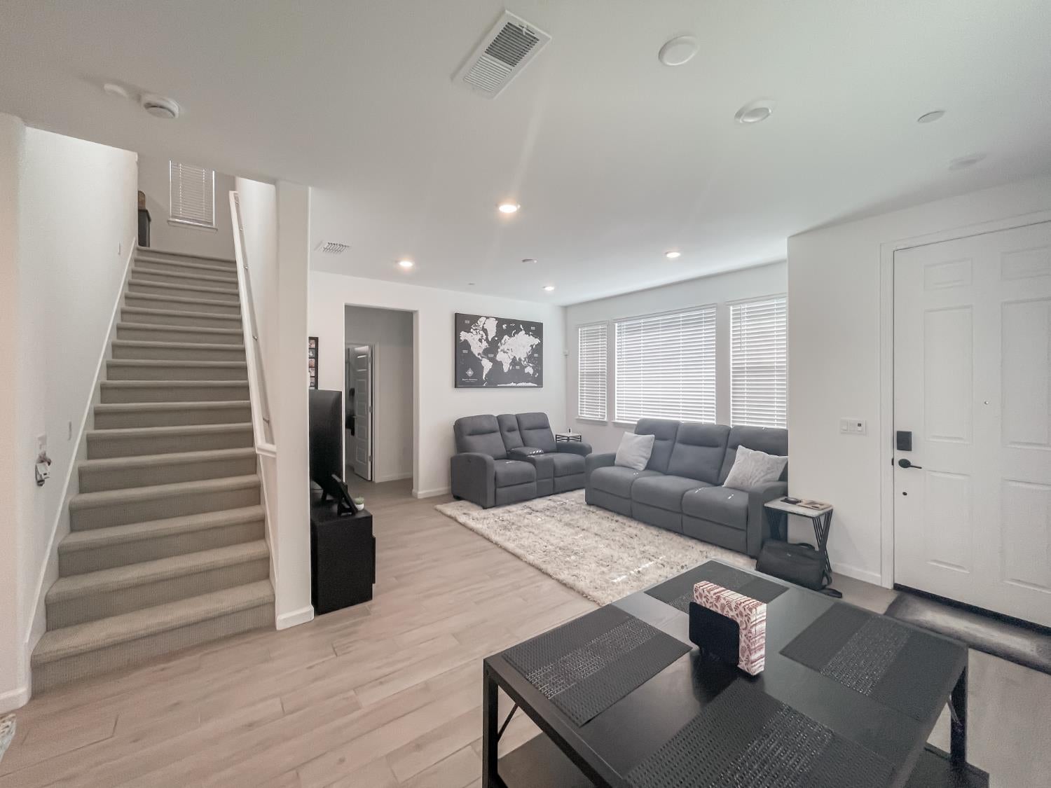 1383 Hadley Drive