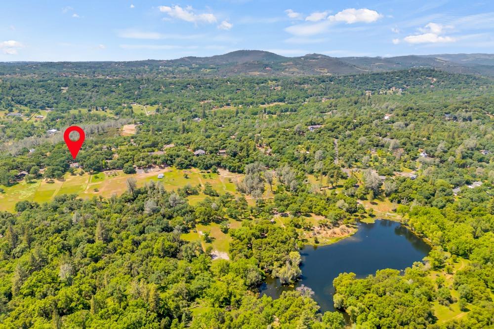 2697 Golden Fawn Trail