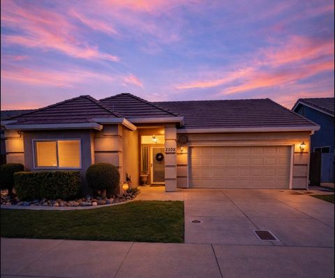 2209 Perth Dr. Modesto CA 95355