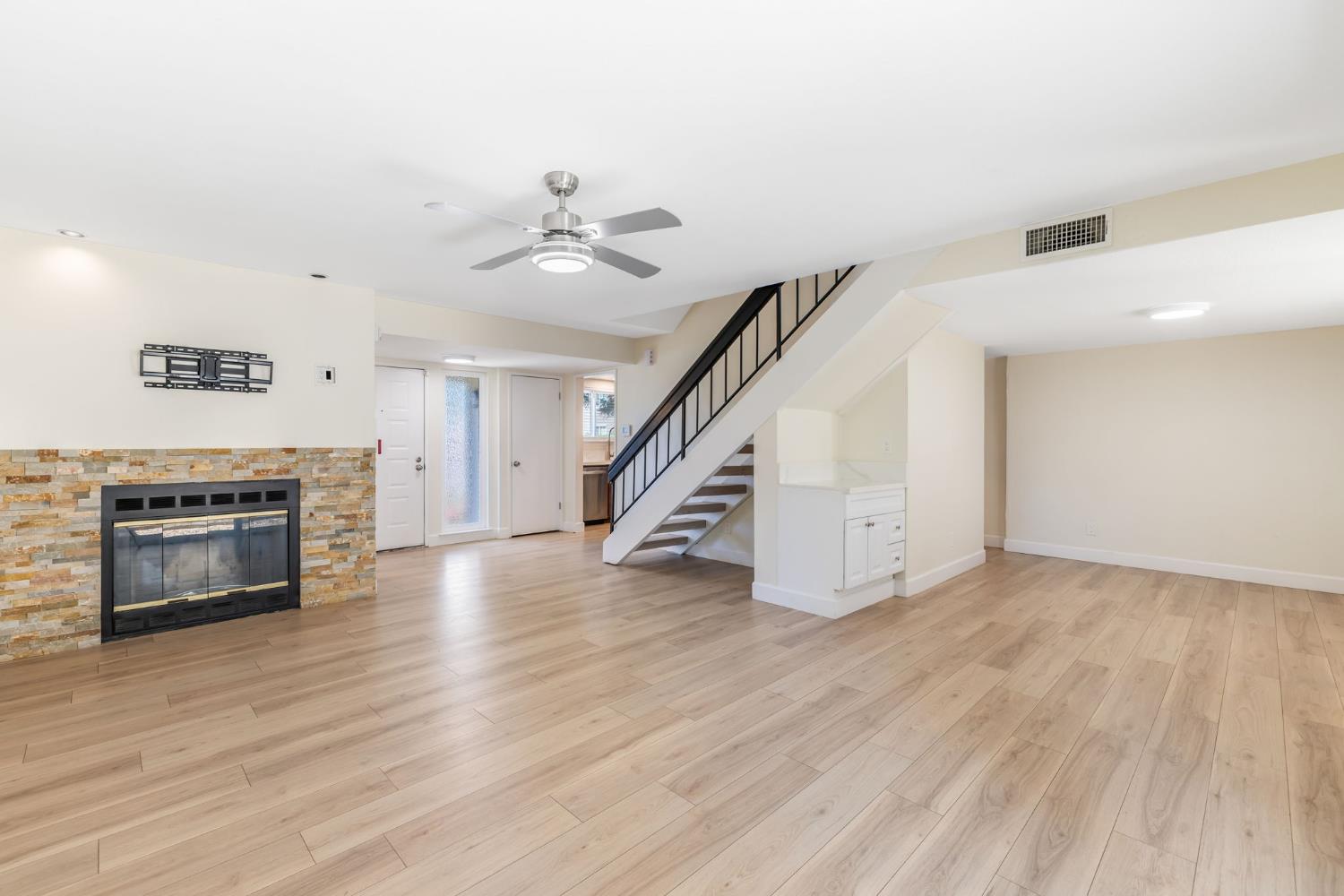 6726 Calvine Road