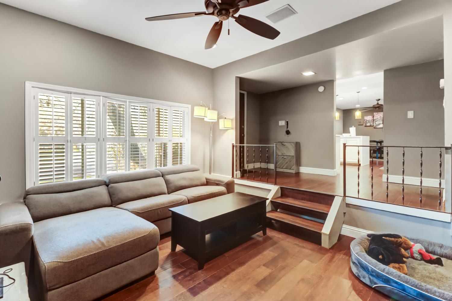 7320 Douglas Boulevard