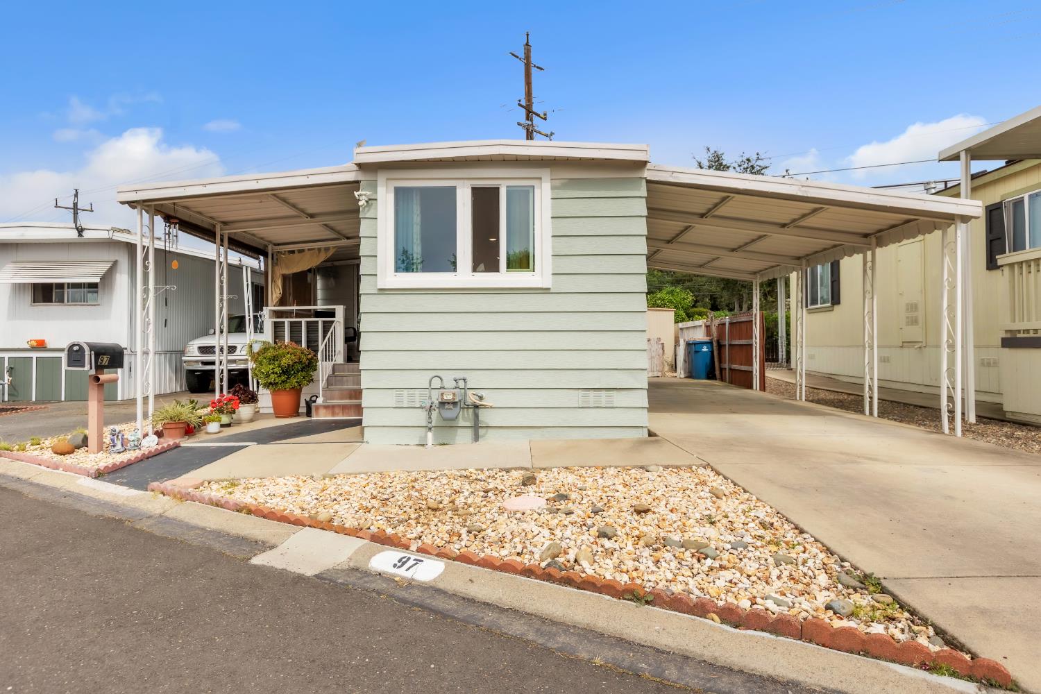97 Wilderness rd 97