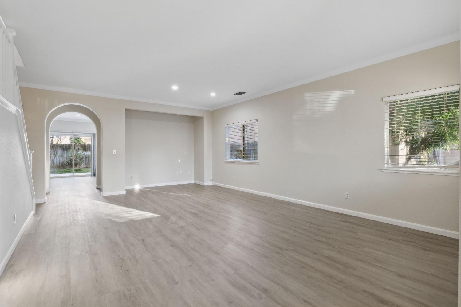 2520 Carnival Drive