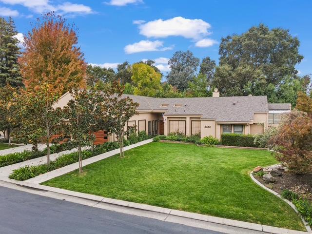 3342 Cove Circle