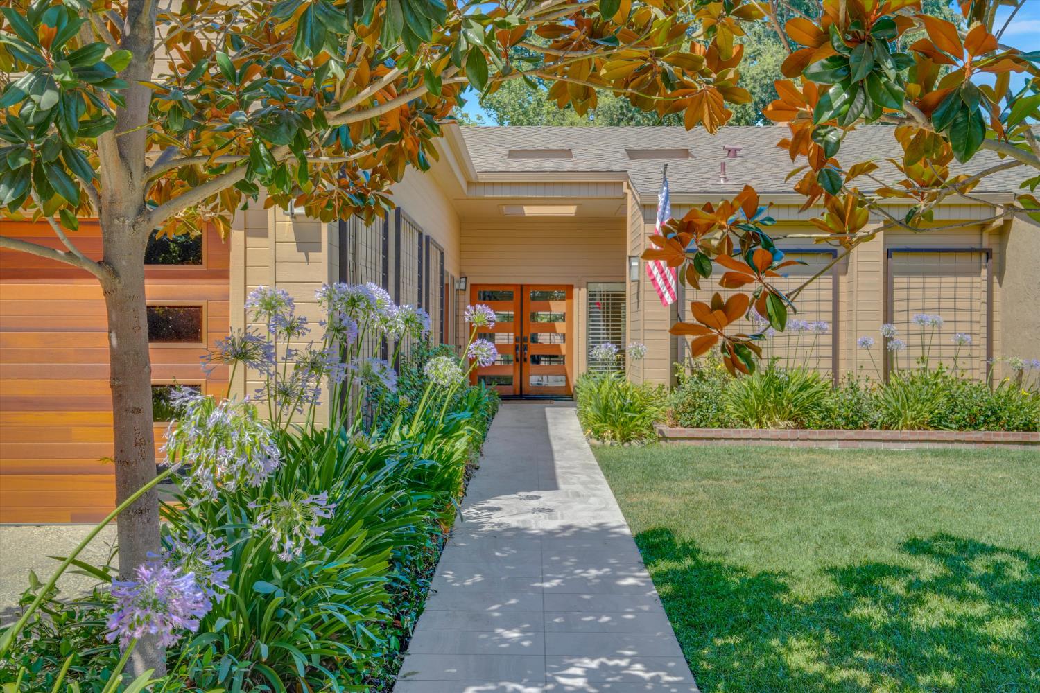 3342 Cove Circle