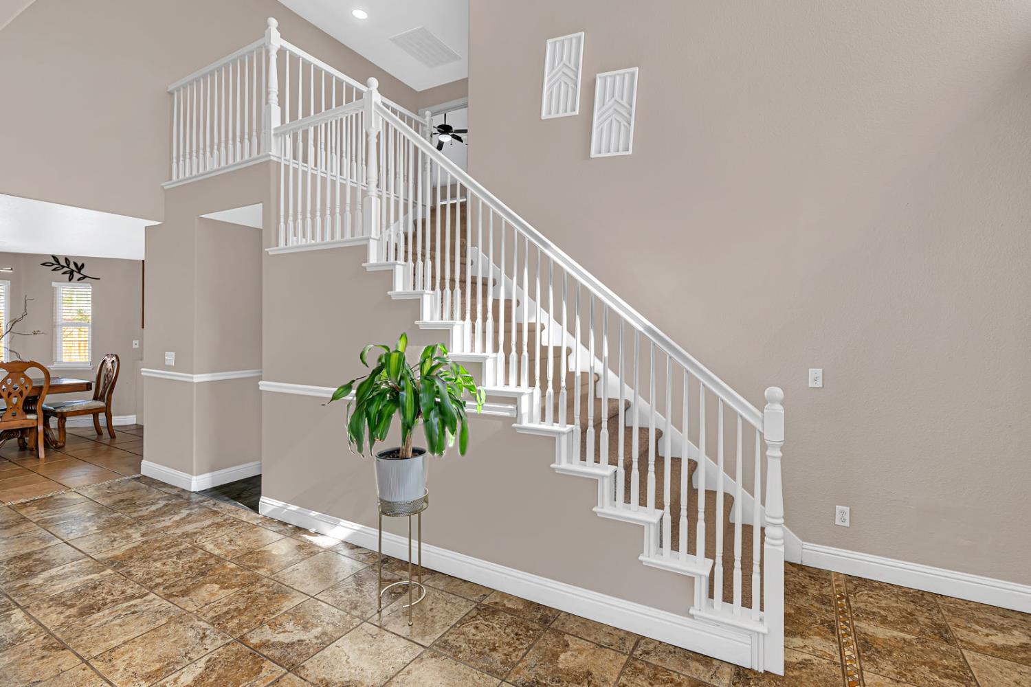 Los Banos, California 93635, United States, 4 Bedrooms Bedrooms, ,3 BathroomsBathrooms,Residential,Active,242139