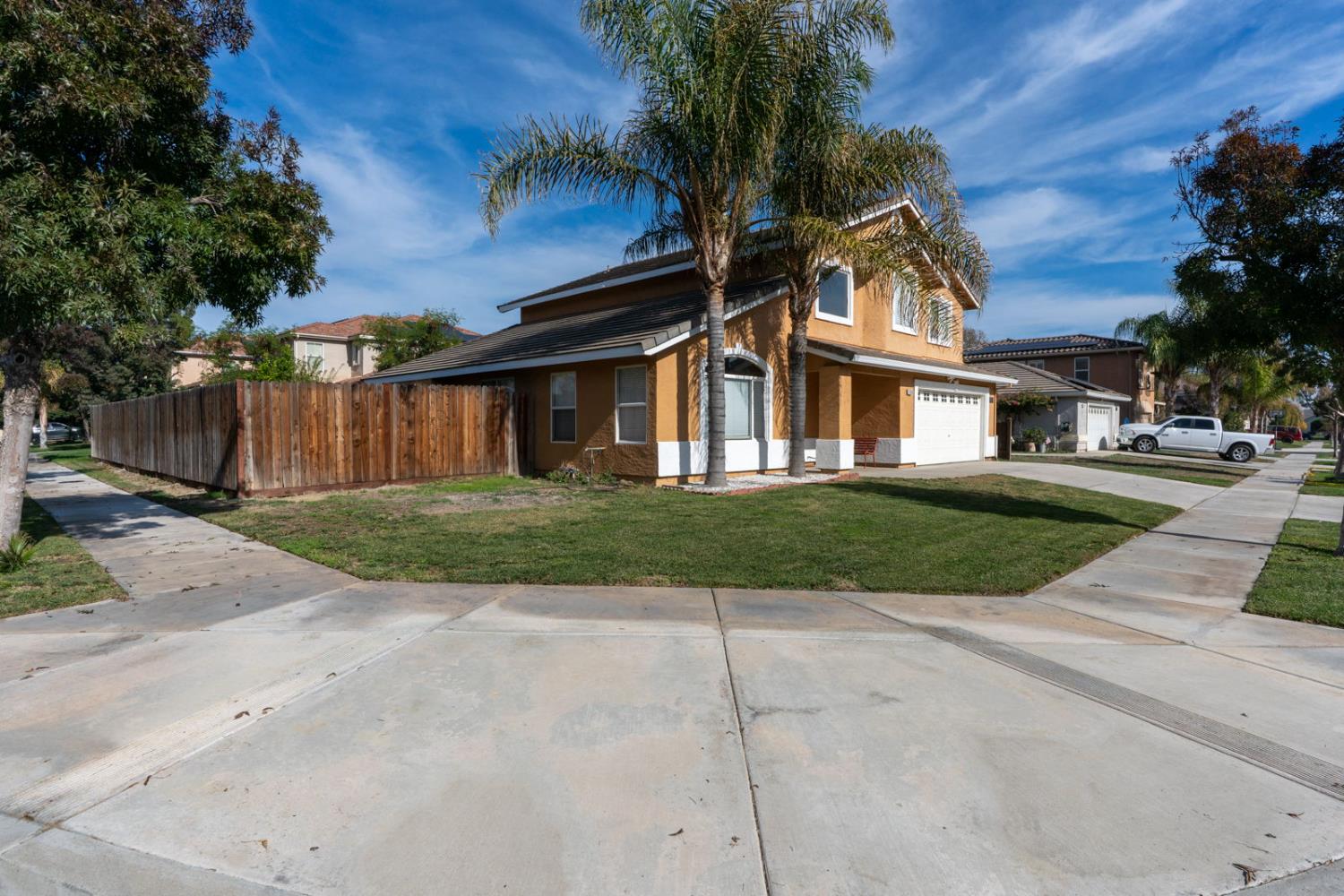 Los Banos, California 93635, United States, 4 Bedrooms Bedrooms, ,3 BathroomsBathrooms,Residential,Active,242139