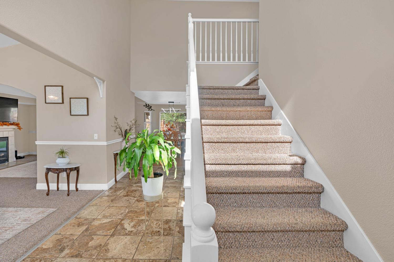 Los Banos, California 93635, United States, 4 Bedrooms Bedrooms, ,3 BathroomsBathrooms,Residential,Active,242139