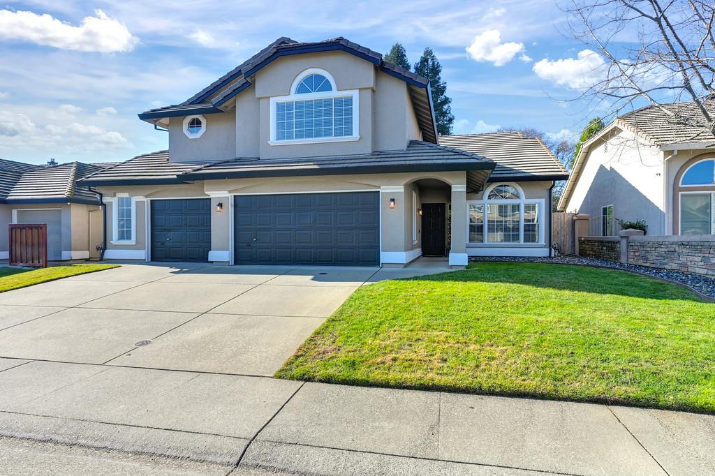 1900 Avenida Martina