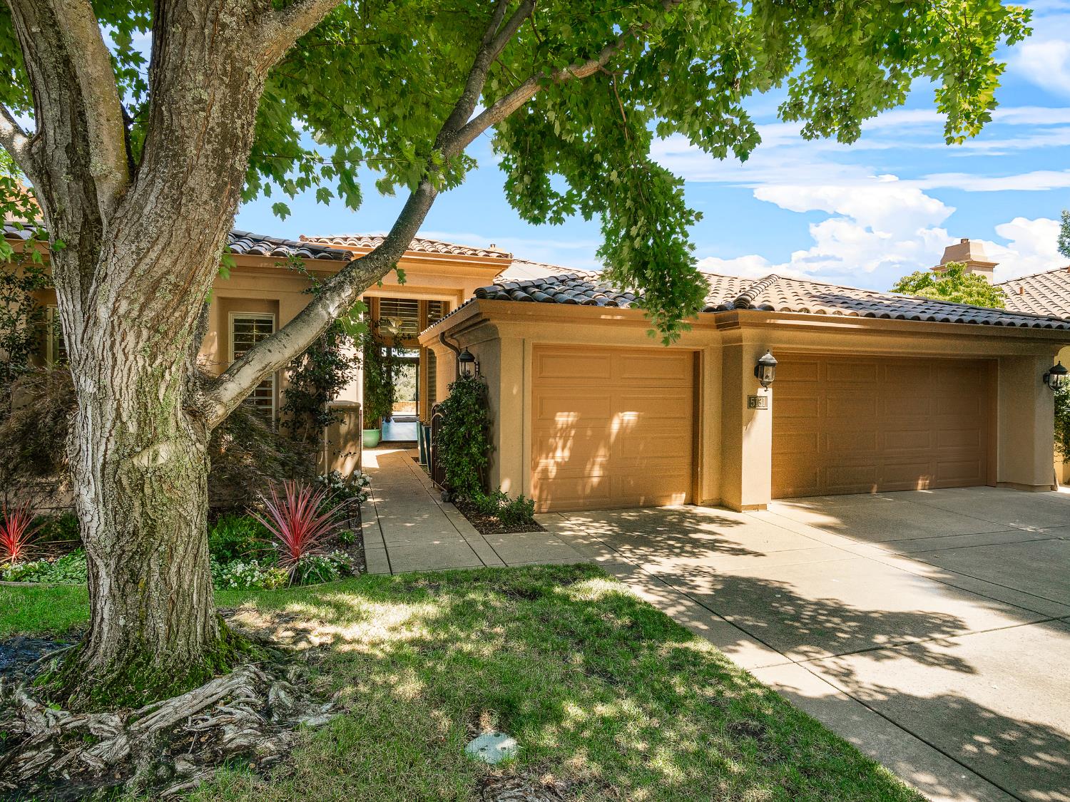 El Dorado Hills, California 95762, United States, 3 Bedrooms Bedrooms, ,3 BathroomsBathrooms,Residential,Active,178938