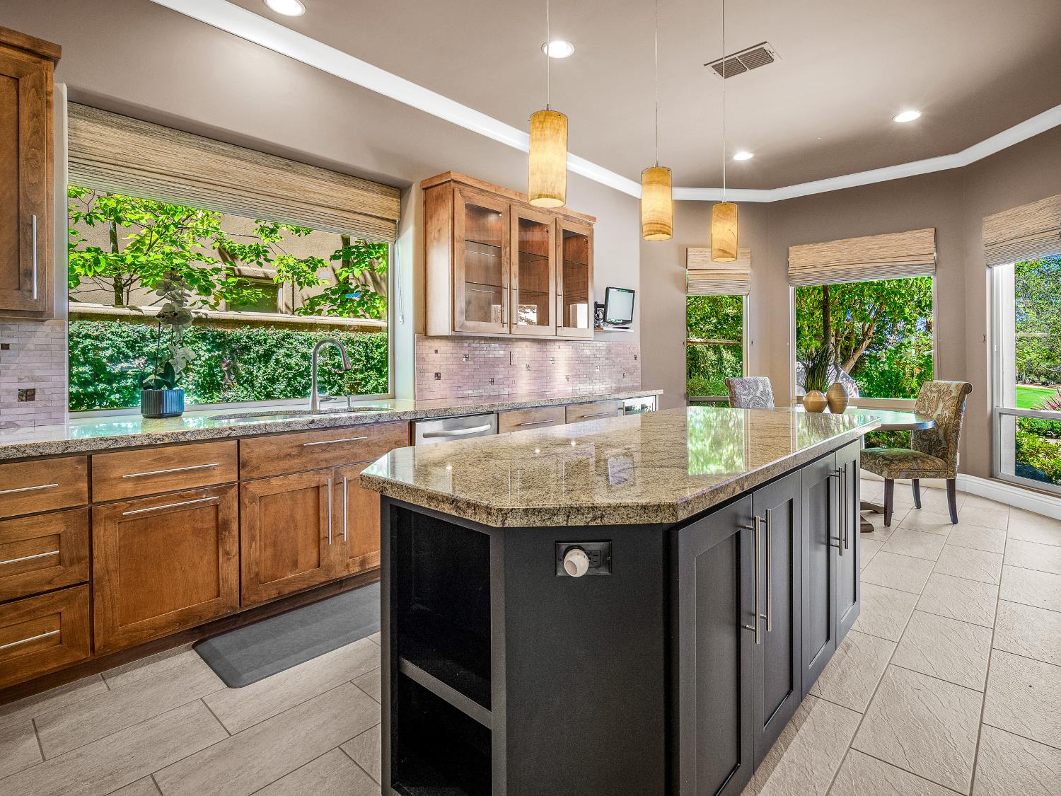 El Dorado Hills, California 95762, United States, 3 Bedrooms Bedrooms, ,3 BathroomsBathrooms,Residential,Active,178938