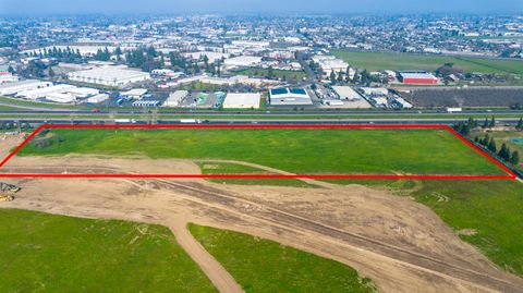 475 E Quintal Road Manteca CA 95337