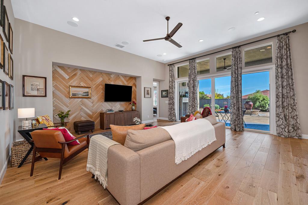 3460 Paseo Mira Vista