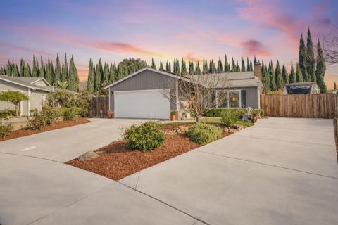138 Roxie Court Ripon CA 95366